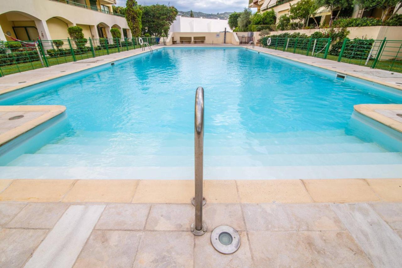 Вилла Aqua Vista Casa At Ксилокастро Экстерьер фото