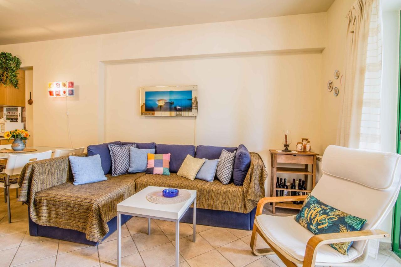 Вилла Aqua Vista Casa At Ксилокастро Экстерьер фото