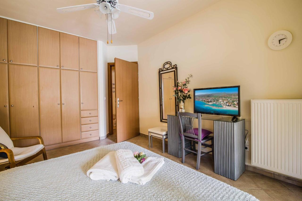 Вилла Aqua Vista Casa At Ксилокастро Экстерьер фото